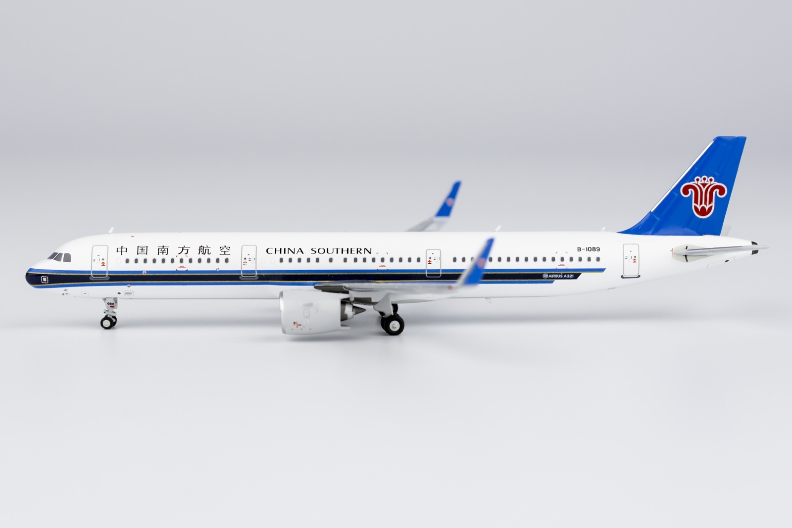 ScaleModelStore.com :: NG Models 1:400 - 13066 - China Southern