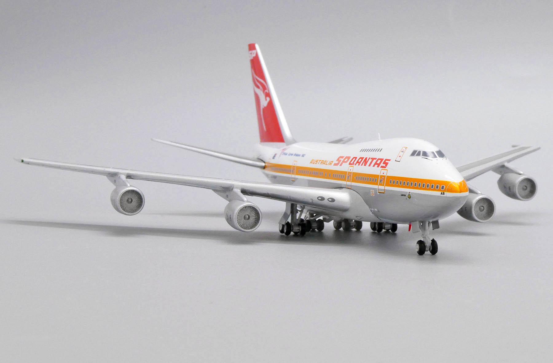 ScaleModelStore.com :: JC Wings 1:400 - EW474S006 - Qantas Boeing