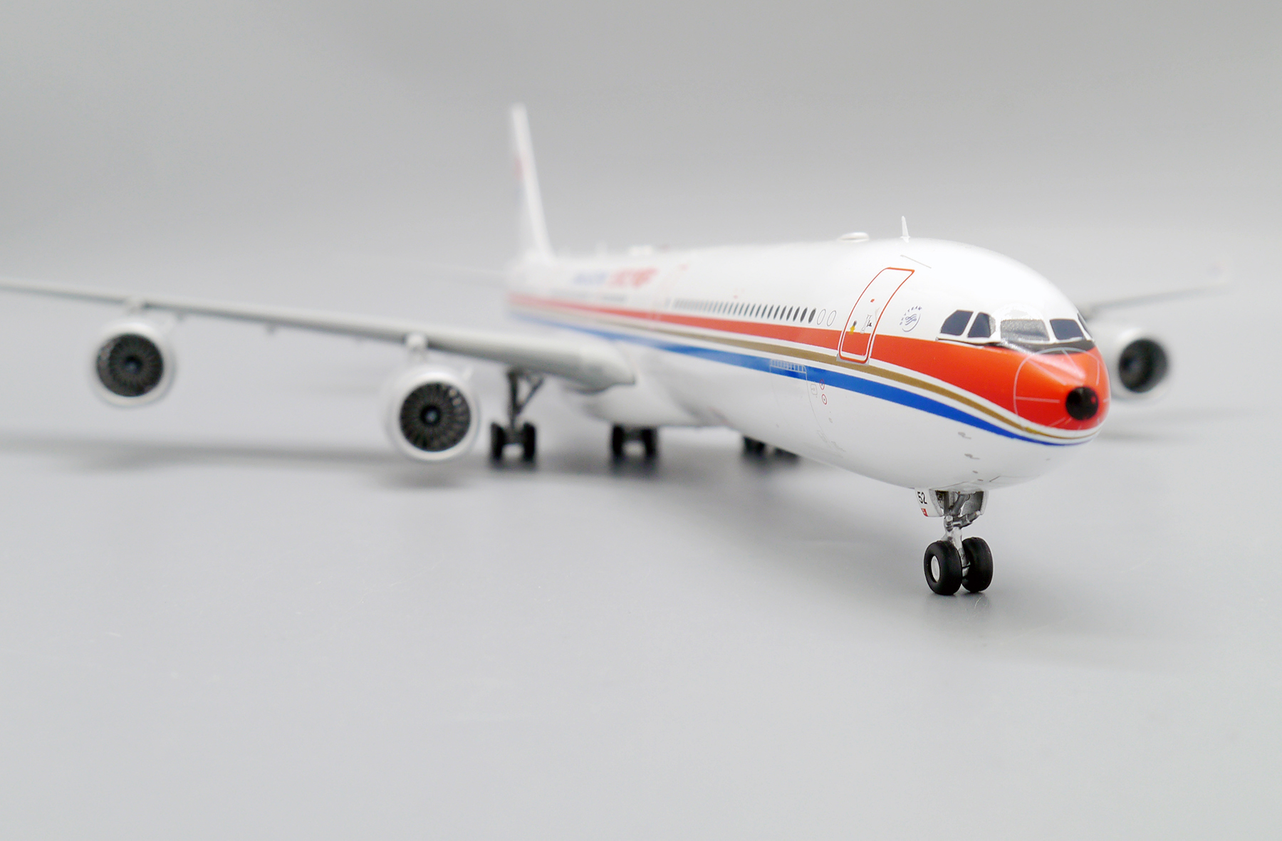 ScaleModelStore.com :: JC Wings 1:200 - XX20123 - China Eastern