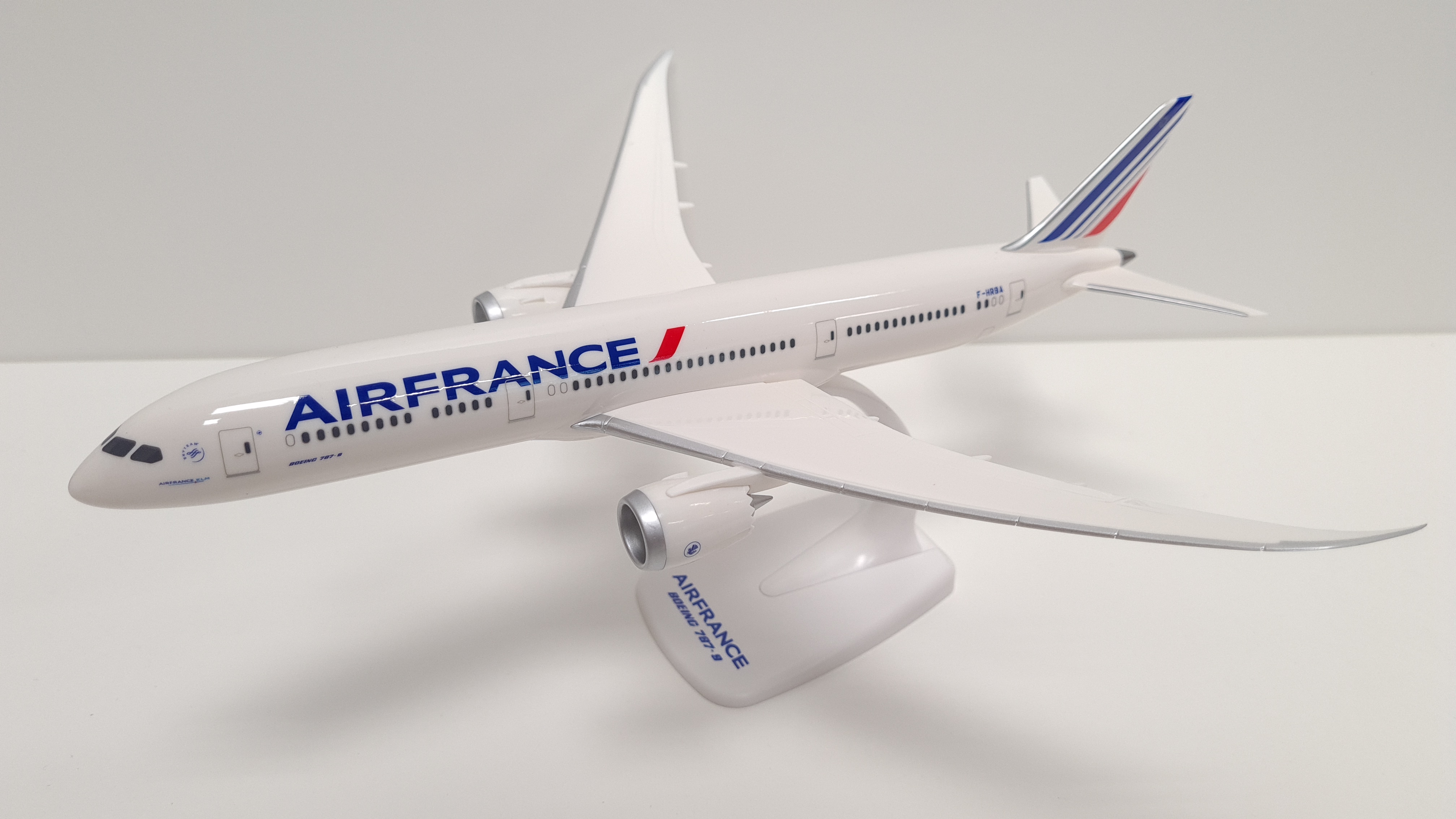 ScaleModelStore.com :: PPC 1:200 - 223113 - Air France Boeing 787-9