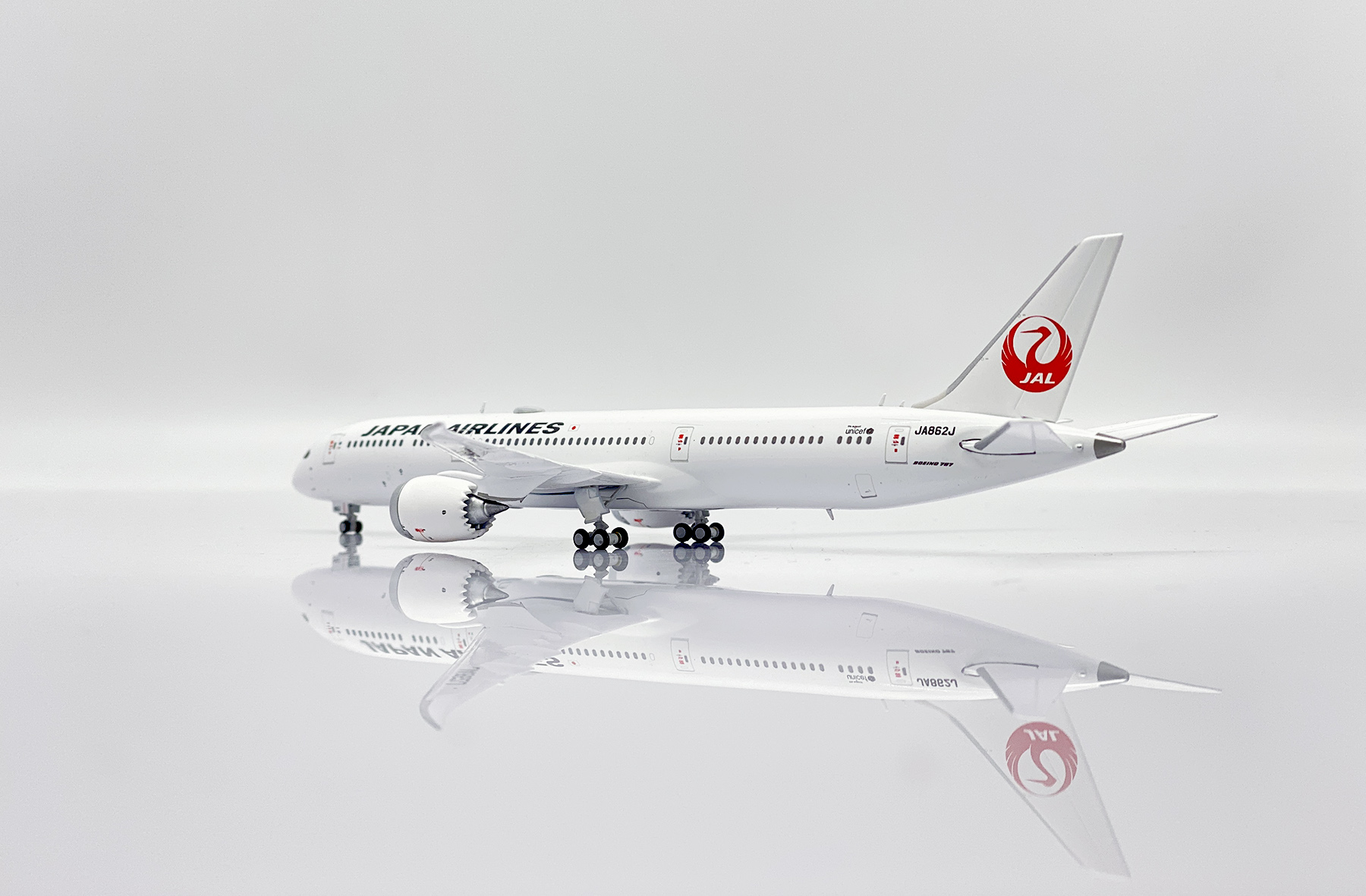 ScaleModelStore.com :: JC Wings 1:400 - SA4007 - Japan Airlines