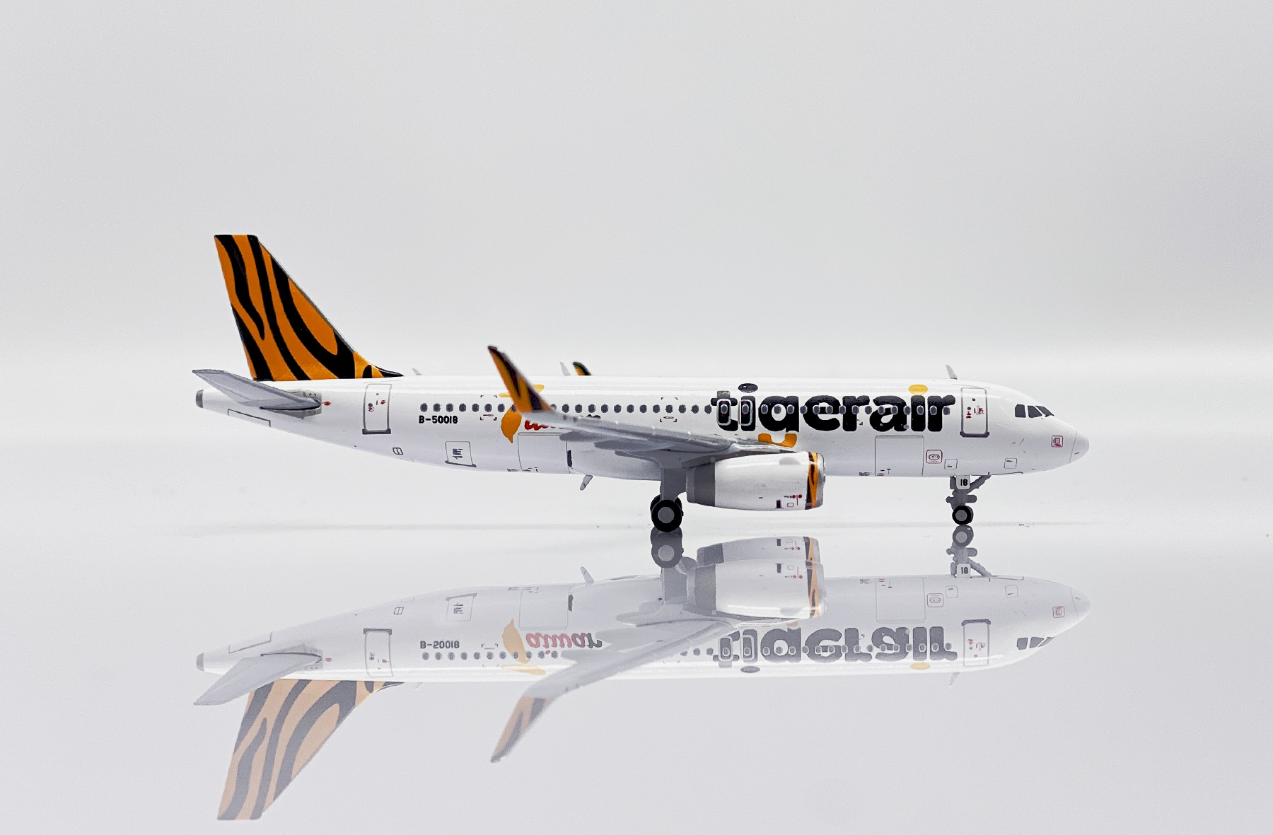 ScaleModelStore.com :: JC Wings 1:400 - XX40072 - Tigerair Taiwan