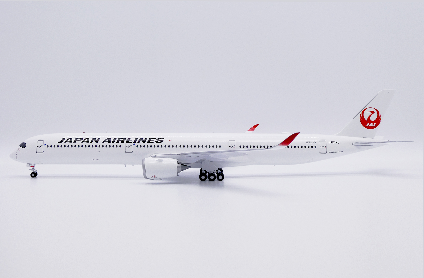 ScaleModelStore.com :: JC Wings 1:200 - SA2041 - Japan Airlines