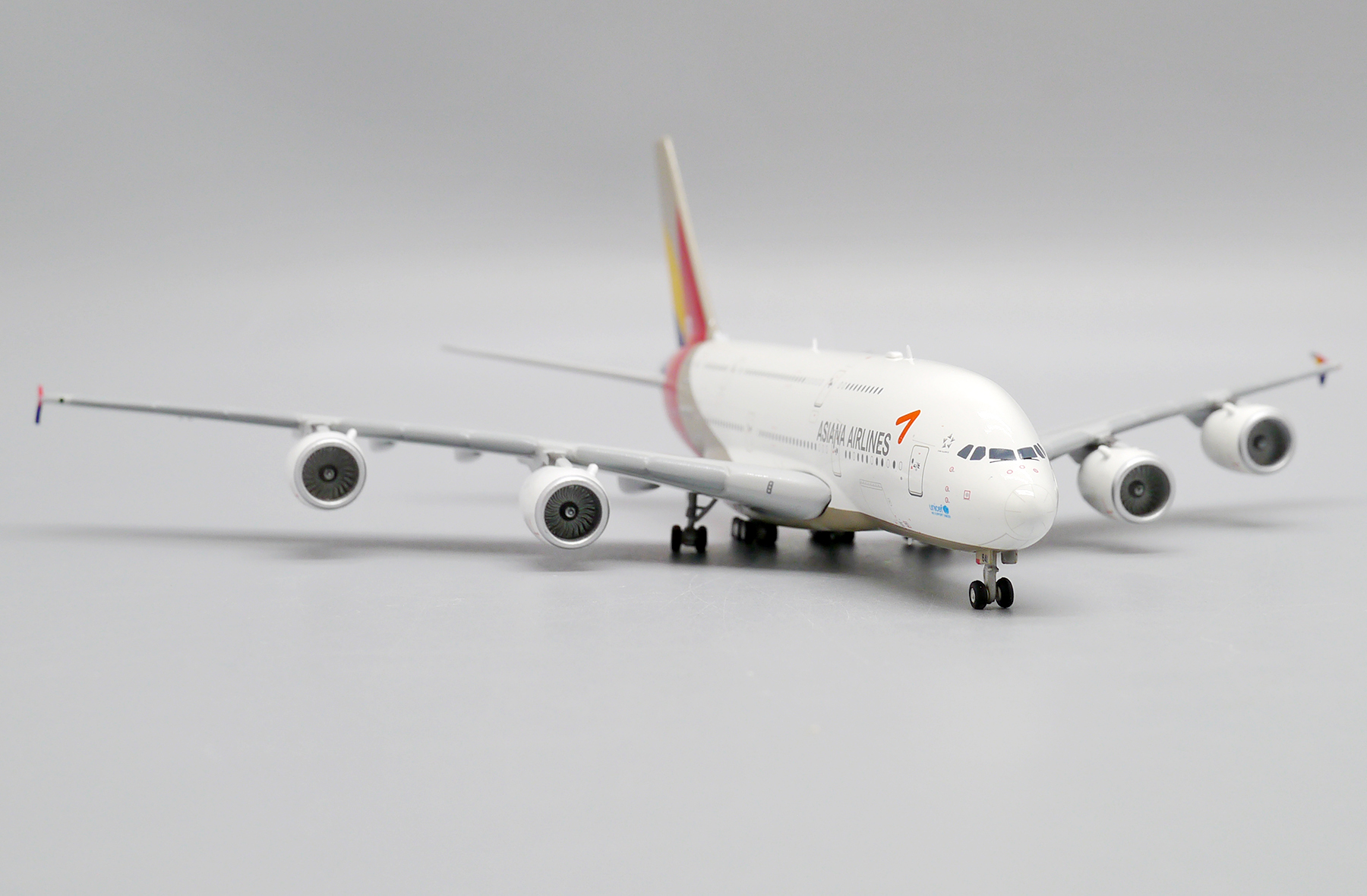 ScaleModelStore.com :: JC Wings 1:400 - XX40052 - Asiana Airlines