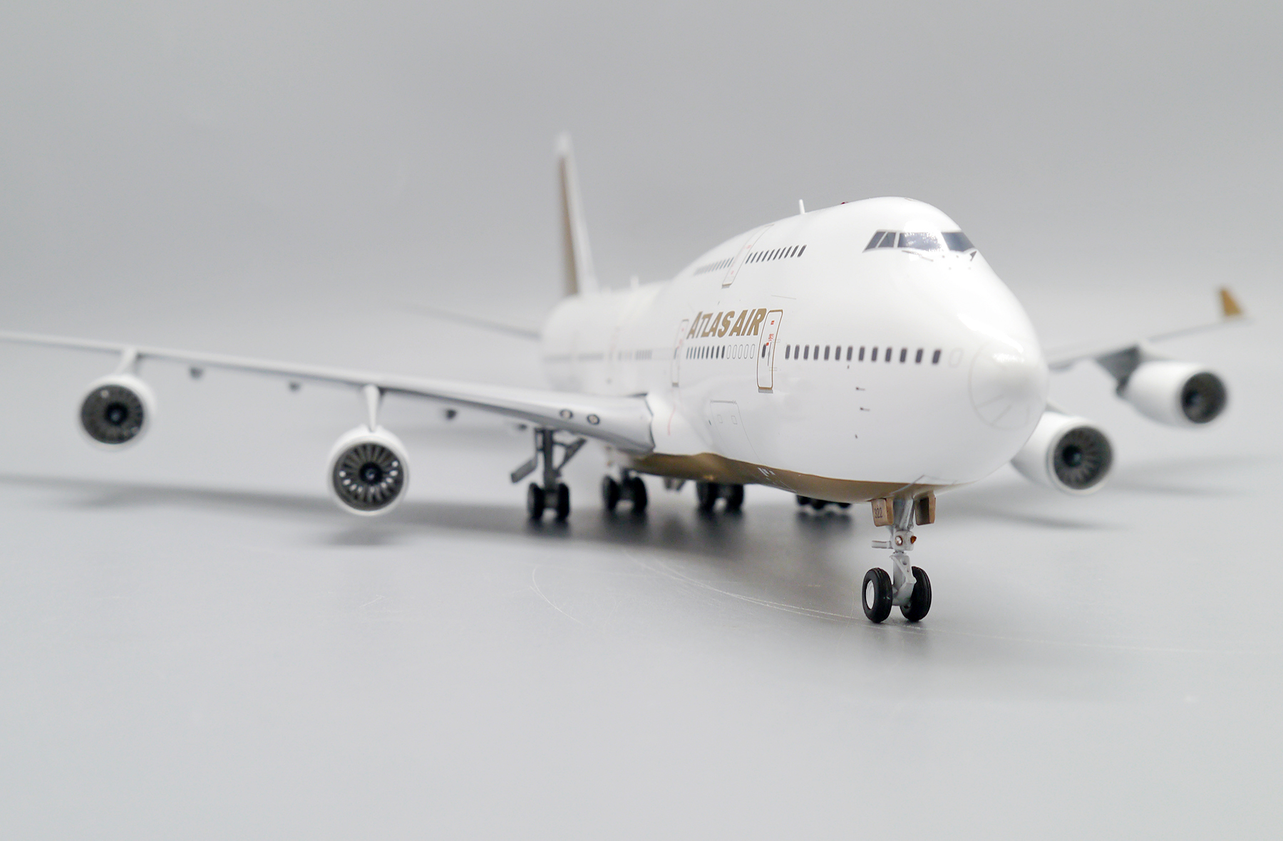 ScaleModelStore.com :: JC Wings 1:200 - XX2747 - Atlas Air Boeing