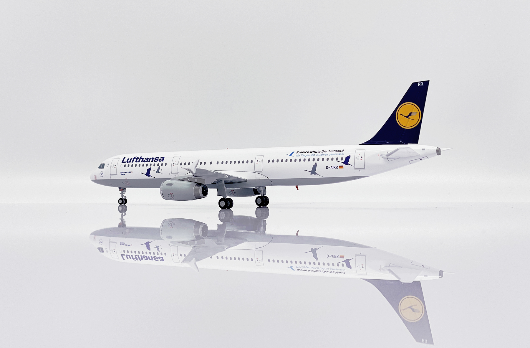 ScaleModelStore.com :: JC Wings 1:200 - SA2032 - Lufthansa Airbus A321