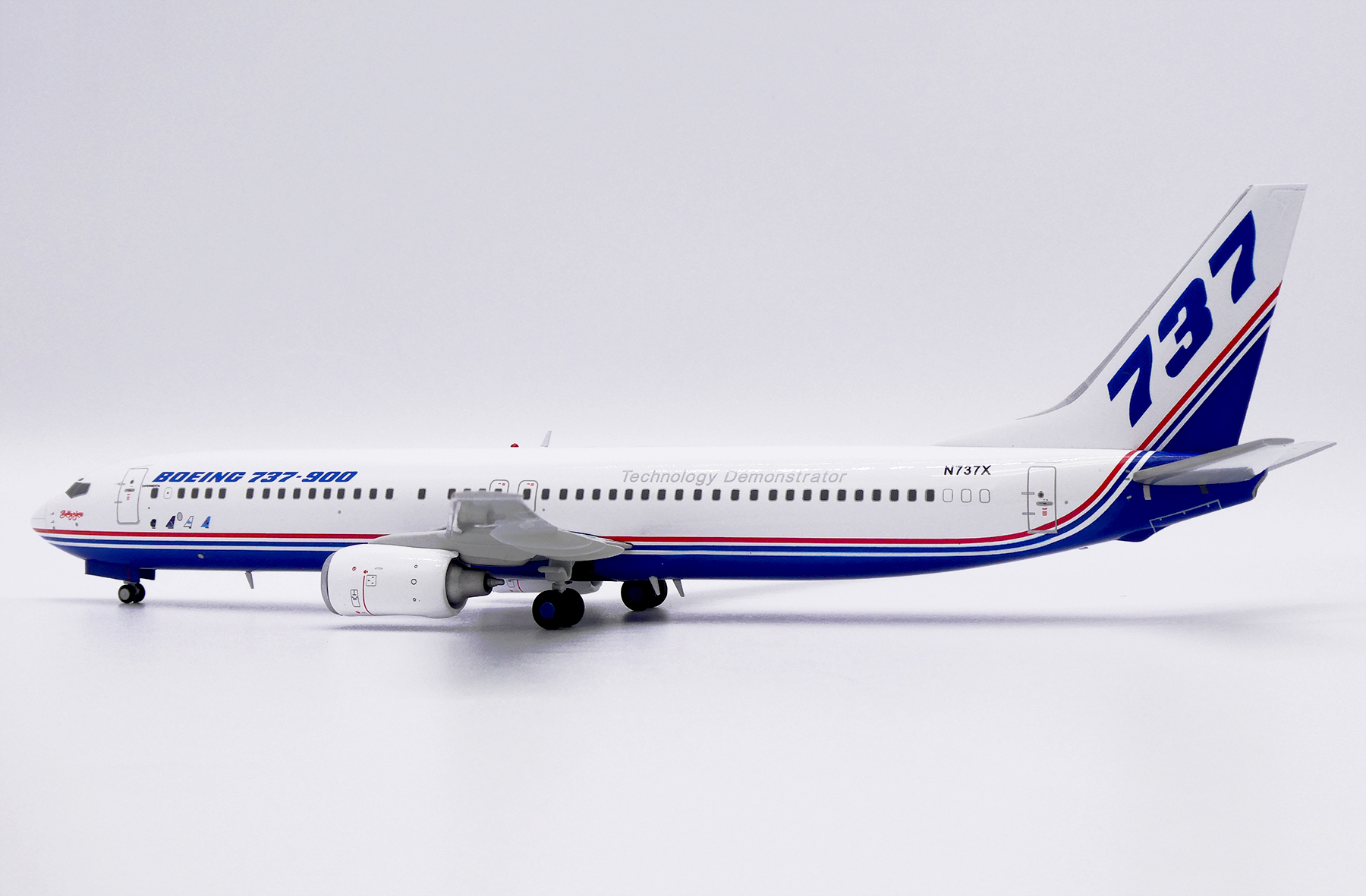 ScaleModelStore.com :: JC Wings 1:200 - LH2456 - Boeing Company
