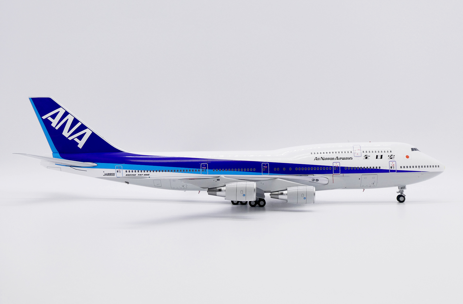 ScaleModelStore.com :: JC Wings 1:200 - XX20443 - ANA All Nippon
