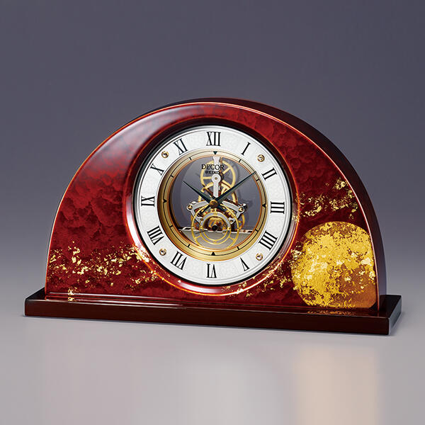 デコール セイコーより金箔で満月を表現した漆塗り仕上げの新モデルが