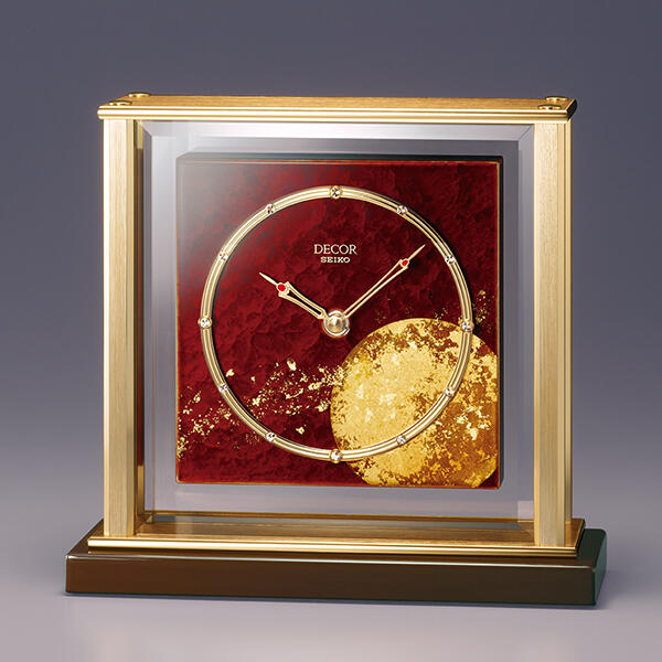 デコール セイコーより金箔で満月を表現した漆塗り仕上げの新モデルが