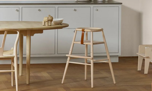 ベビーチェア ND54 / ビーチ材 ラッカー仕上げCarl Hansen & Son