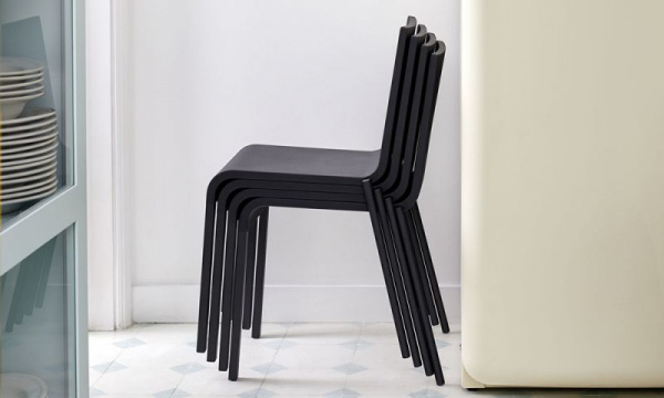 03 ゼロスリー / ベーシックダーク(座) × ブラック(脚)Vitra（ヴィトラ