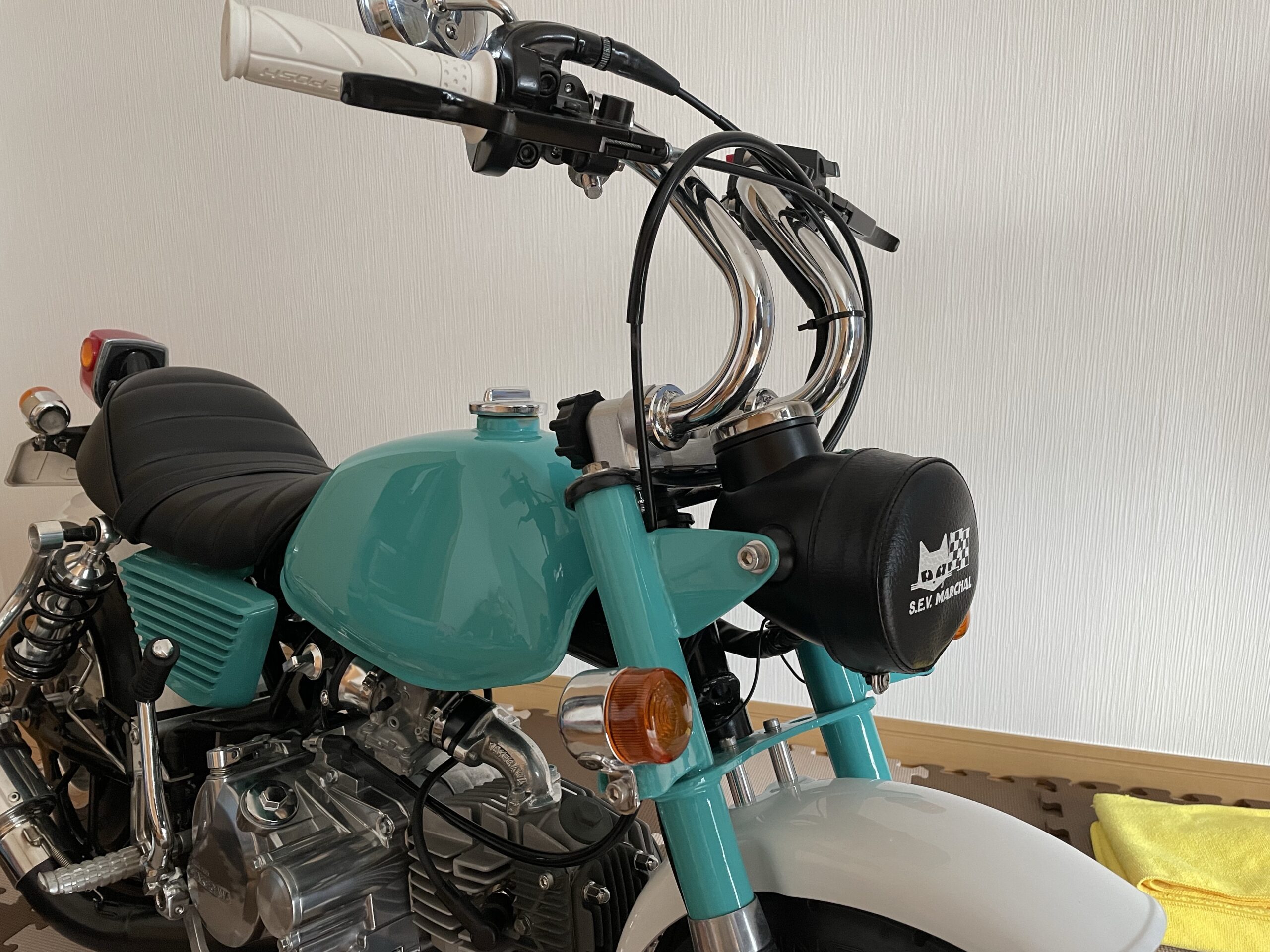 モンキー】マーシャルのヘッドライトカバー取り付け | Freedom