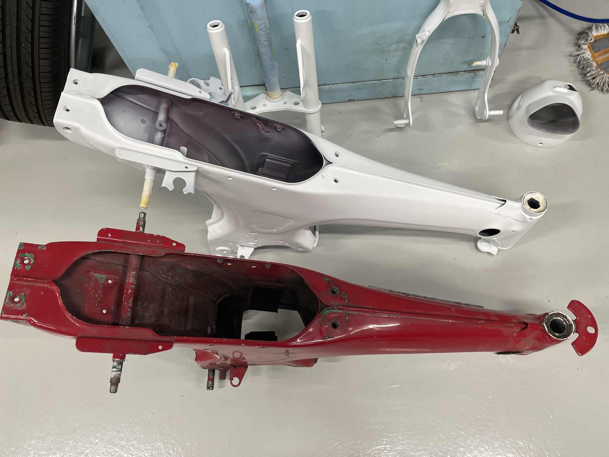 初期型ダックスと復刻版ダックスのフレームの違い。ST50とAB26 | Freedom