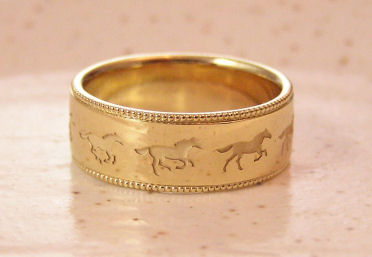 馬九行駆、金の指輪、縁起物のオリジナルゴールドリング、馬九行く