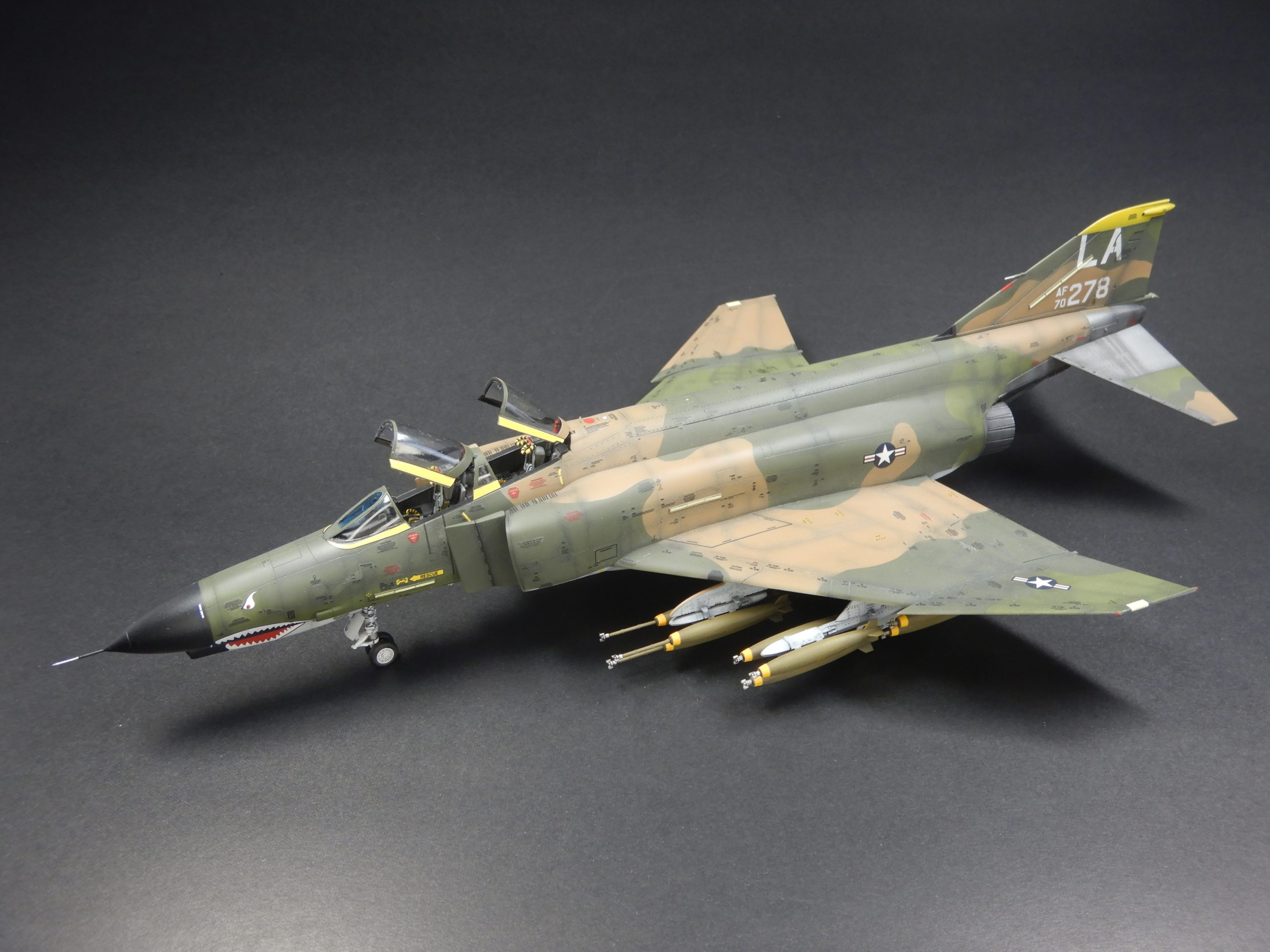 ファインモールド 1/72 アメリカ空軍 F-4E戦闘機 ベトナム・ウォー