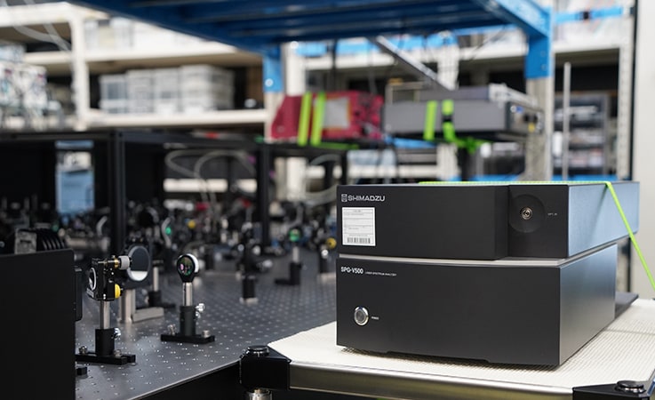 未開の電磁波「テラヘルツ波」の研究に島津の光スペクトラムアナライザ