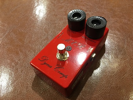 エフェクター】MXR名機!!DYNA COMPが横浜ビブレ店に3機種集結‼｜島村