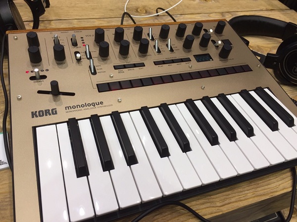 シンセ】フル・プログラマブル・モノフォニック・アナログ