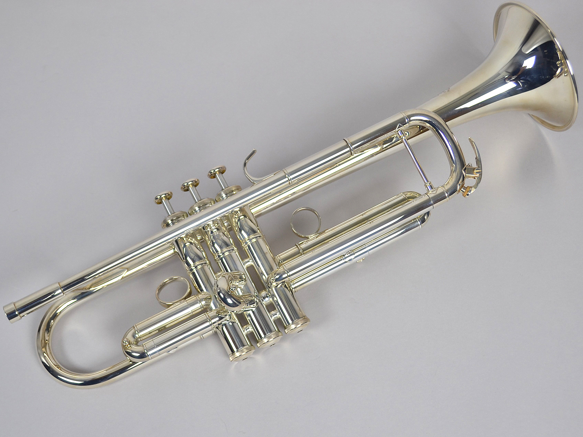 YAMAHA YTR-8335RS 銀メッキ仕上げ B♭ トランペット 【ヤマハ Xeno