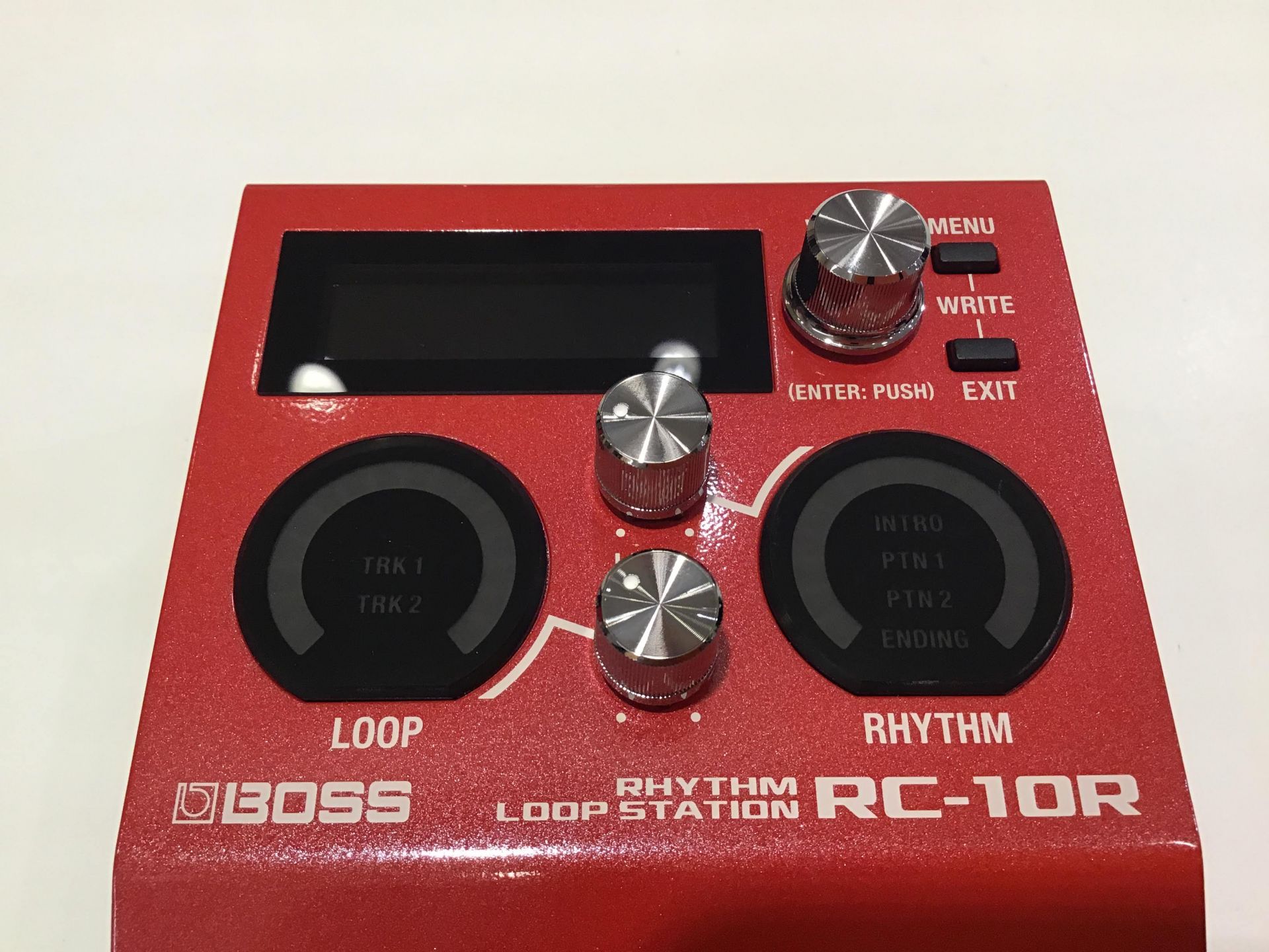 BOSS RC-10R」噂のループステーションの新機種を最速レビュー！｜島村