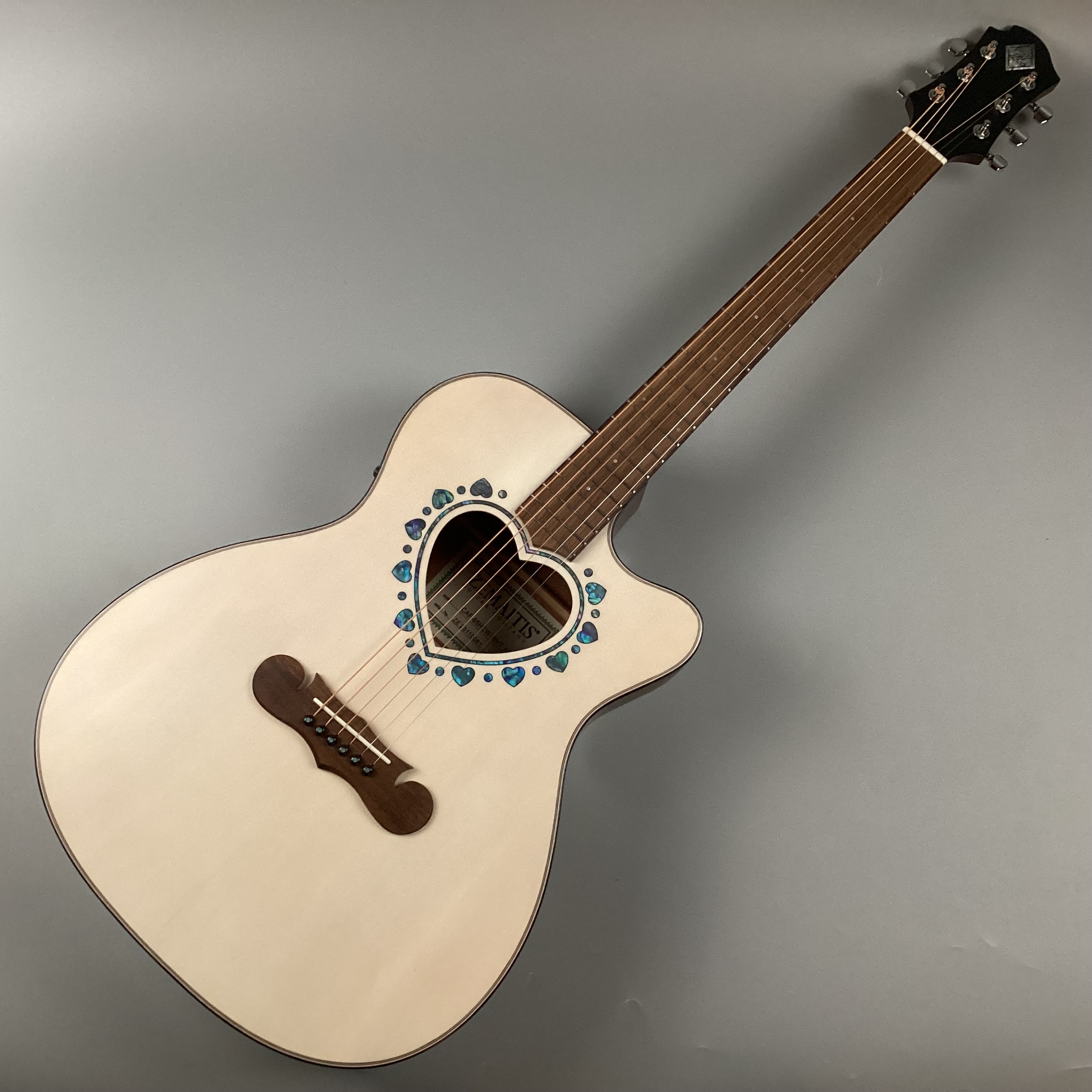 ハートのギター】ZEMAITISのエレアコギターをご紹介｜島村楽器