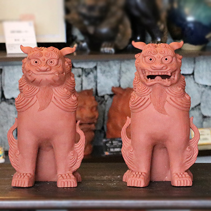 沖縄から厳選した工房のシーサーを取り揃えております！置物としてもお