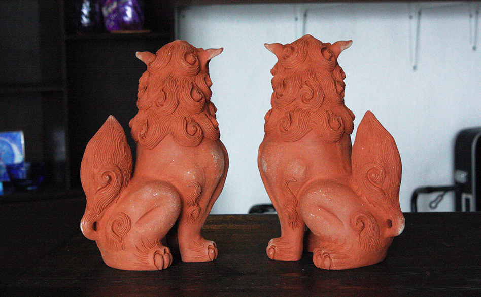 ペアシーサー（中） 作 池陶房