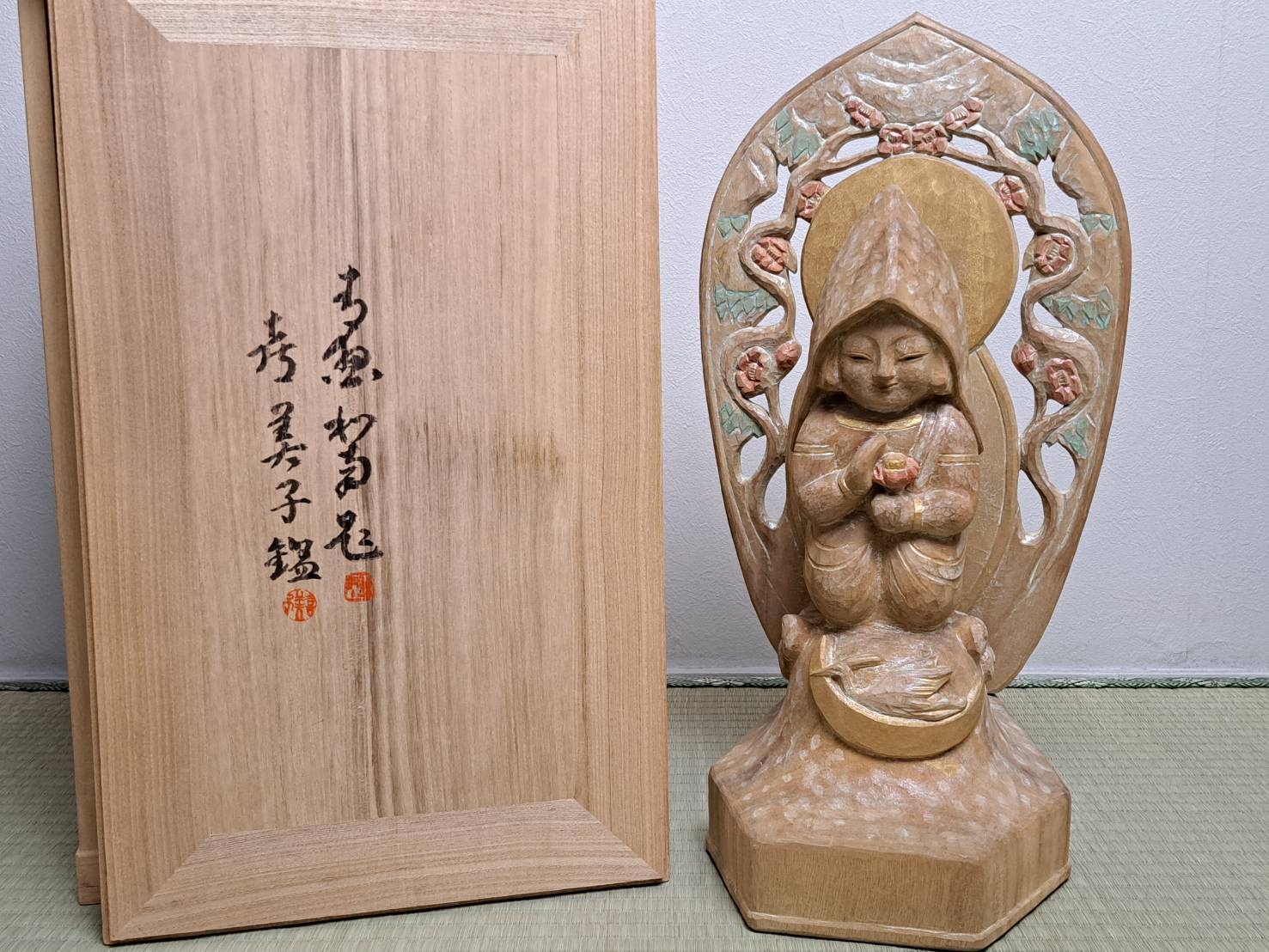 大内青圃 木彫 彩色「雪の観音」大内喜美子 識箱 | 新栄堂