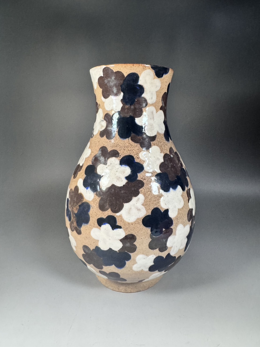 十四代 永楽善五郎 (得全) 乾山写梅繪 花入 | 新栄堂