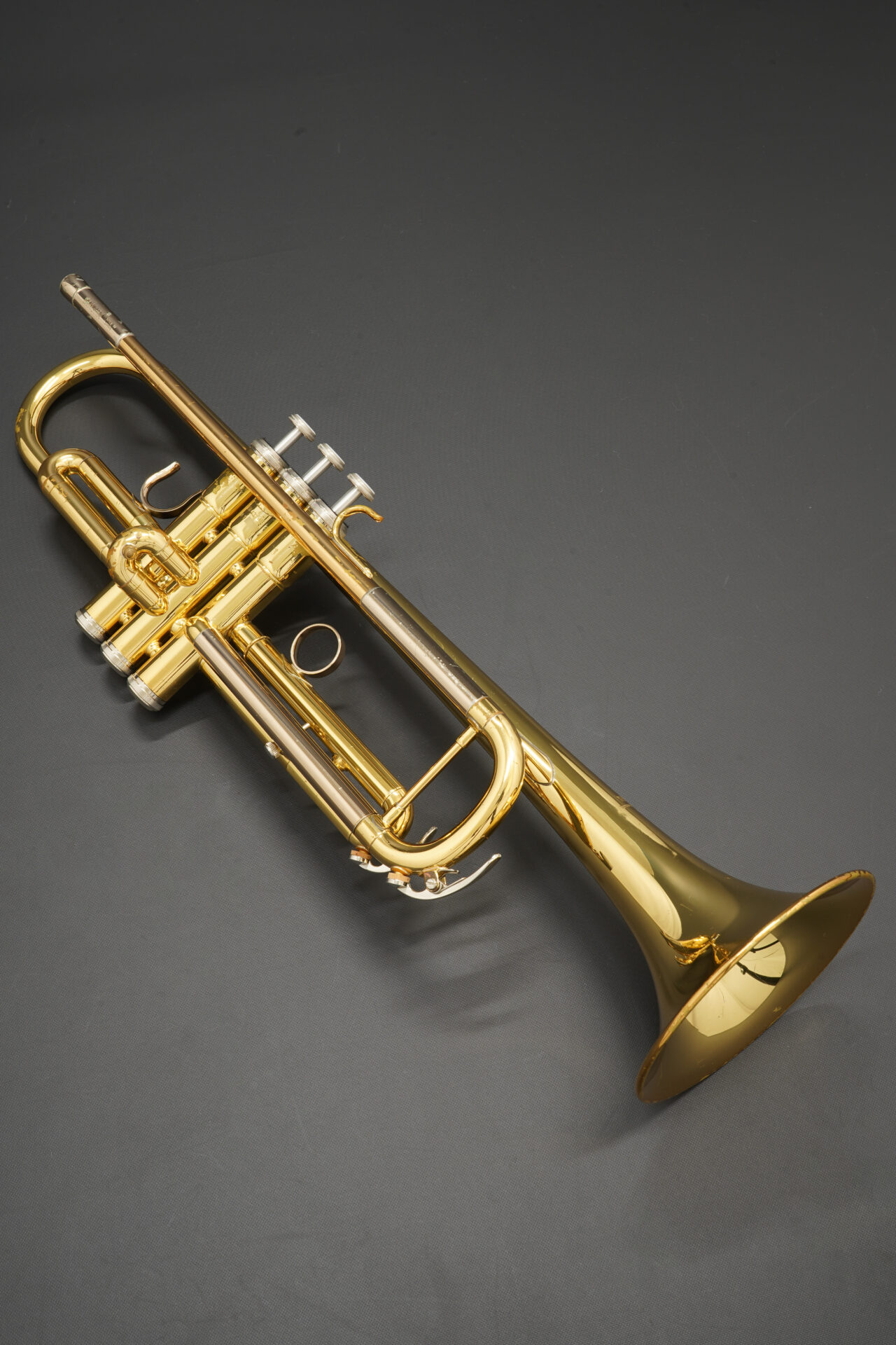 中古管楽器の再生・販売】は伸和ピアノ株式会社