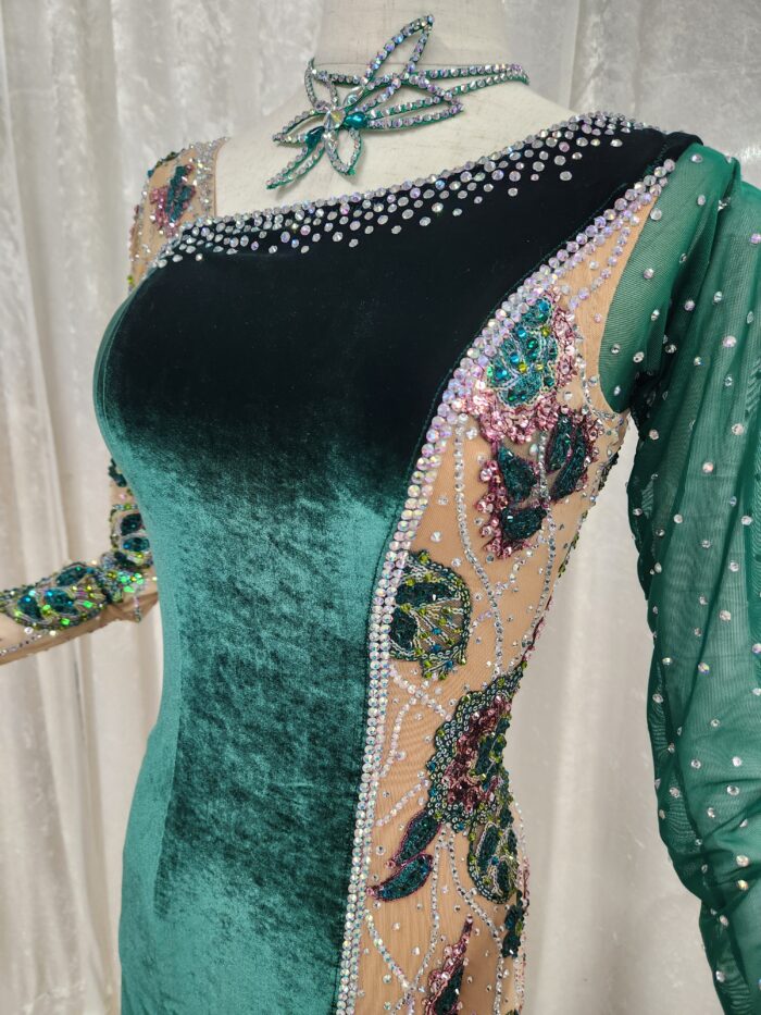 試着・レンタル・購入】社交ダンスドレス ダークグリーン Mサイズ