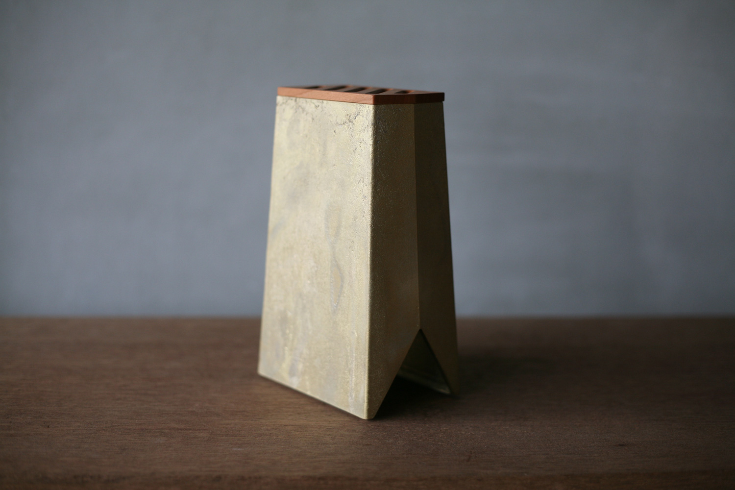 FUTAGAMI - 包丁立て 全国送料無料 | 職人.com