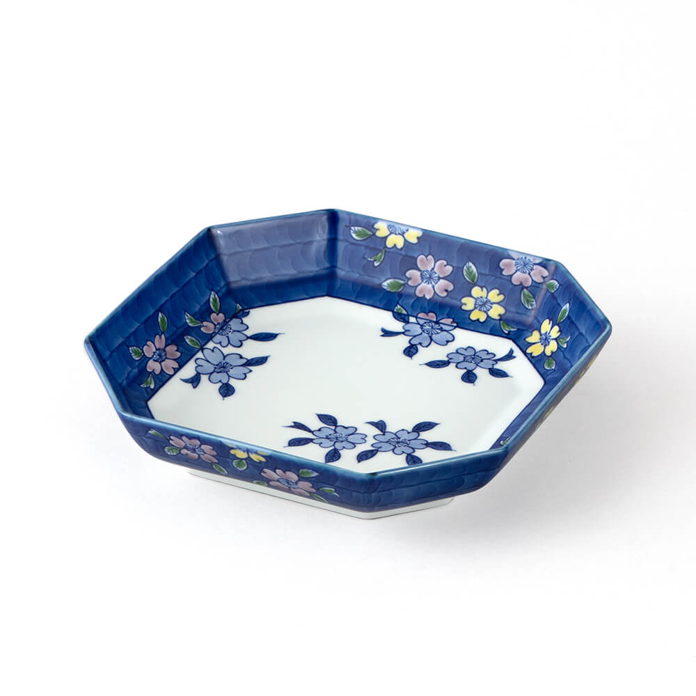 染錦桜濃 方皿 ｜ 有田焼の源右衛門窯公式オンラインショップ