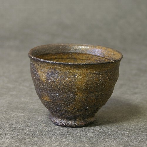 陶器・伊羅保・ぐい呑み｜吉井史郎