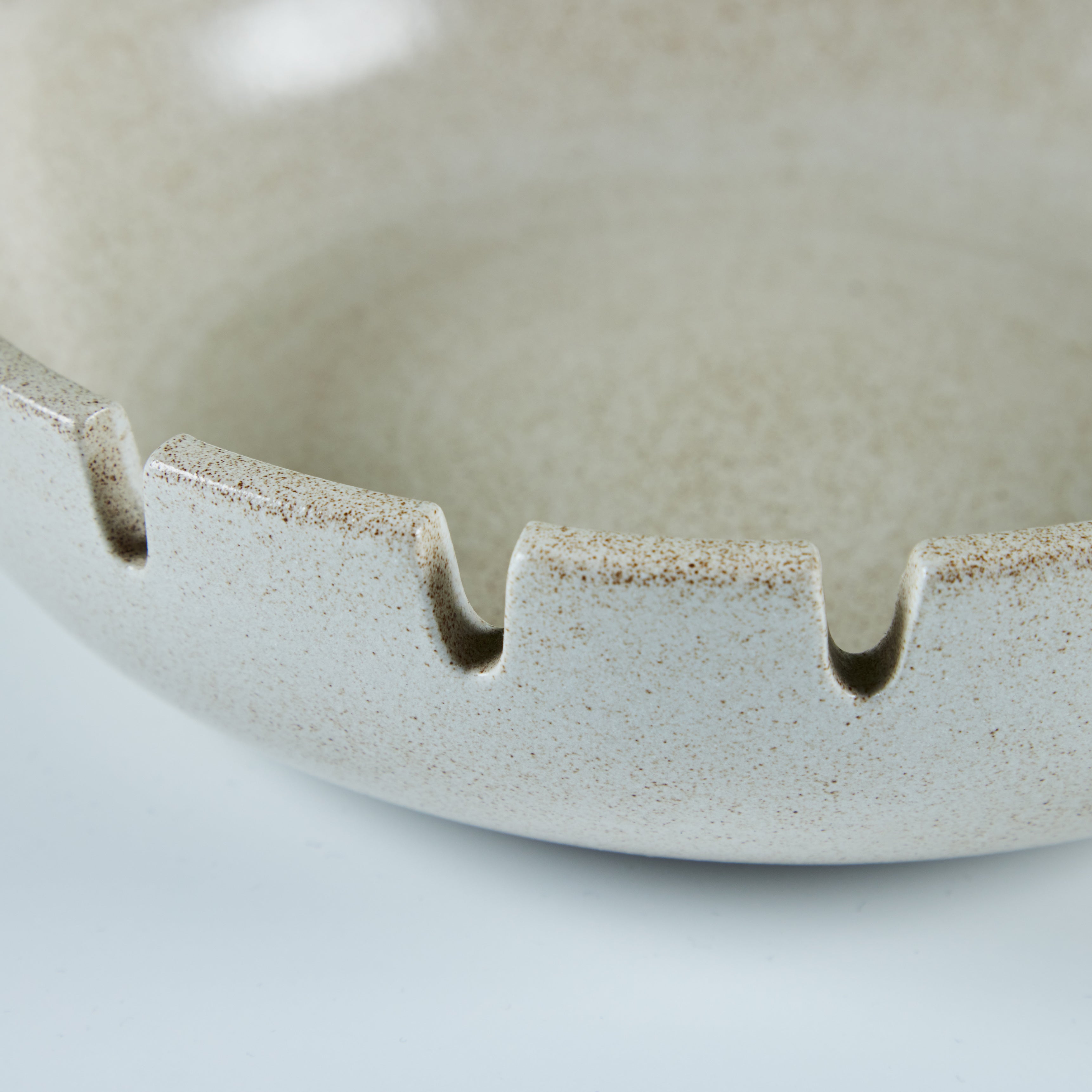 Heath Ceramics Cream Speckle Glazed Ashtray – DEN