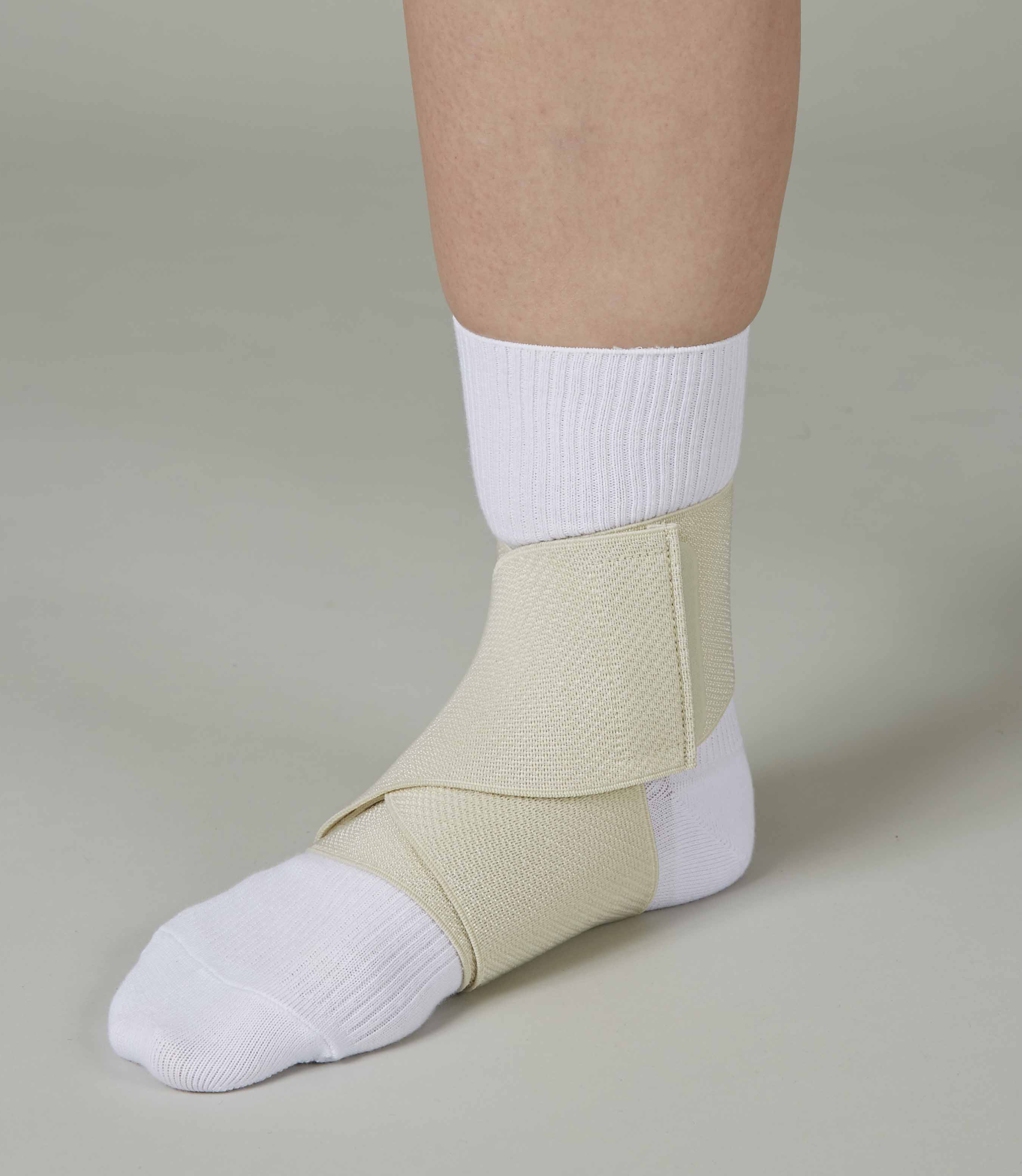 足関節用サポーター「ファシリエイドサポーター 足くび」製品情報