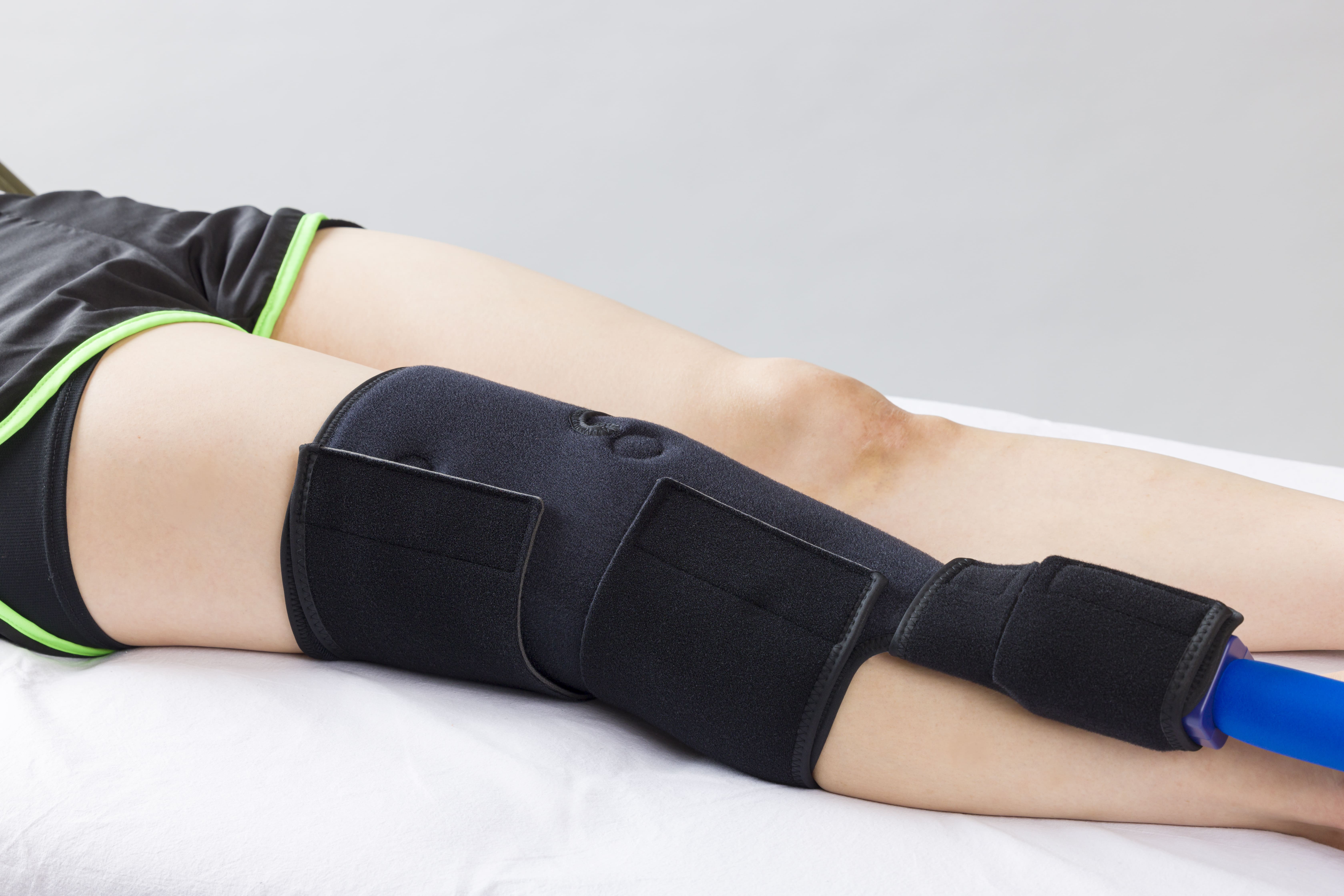 冷却療法装置「アイシングシステムCE4000Ⅱ」製品情報 | 日本