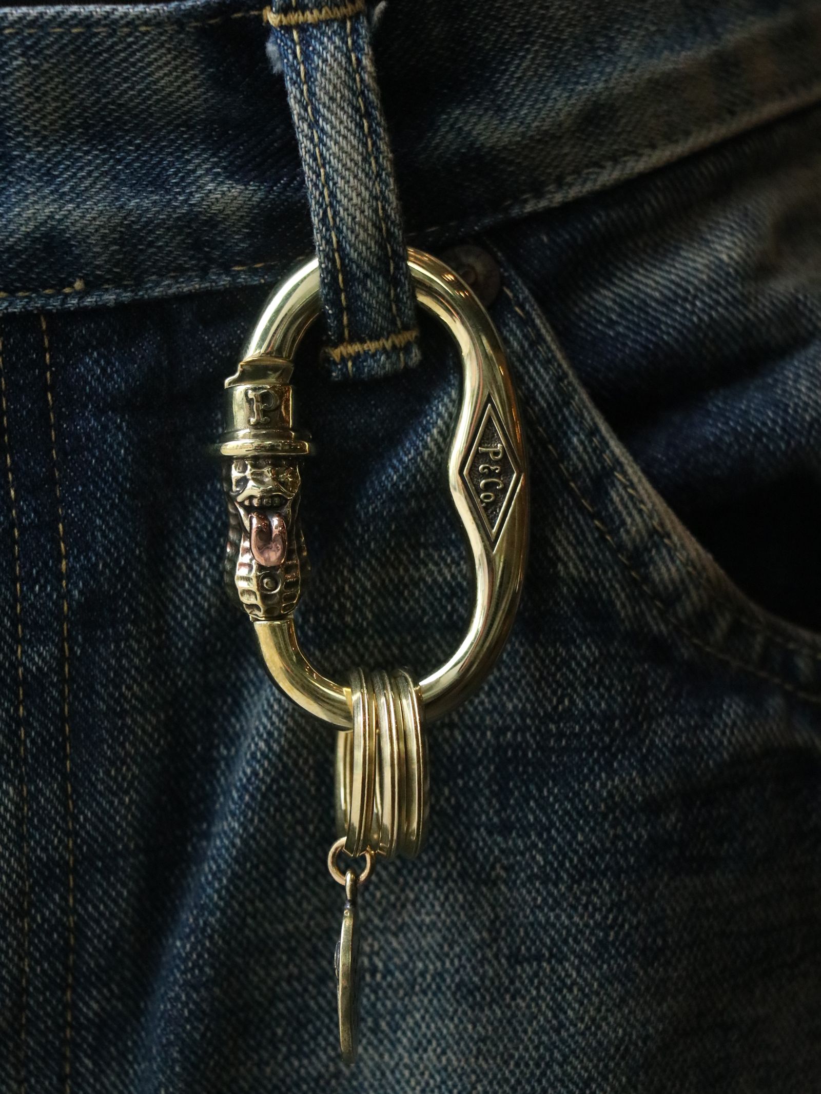 PEANUTS & CO. - BEROPEANUTS CARABINER (BRASS×COPPER) | SKANDA