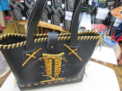 久保田スラッガー 革トートバックのレース交換 久保田スラッガーの