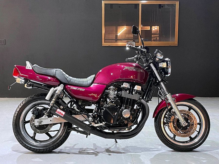 HONDA CB750 RC42 – 京都のバイクショップSPEC-M（スペックエム