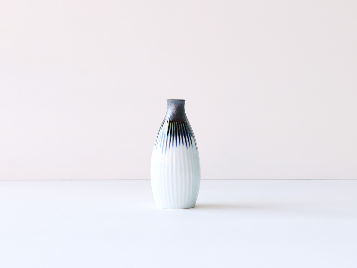 有田焼 陶悦窯 フチサビ / 墨流し 線彫 徳利 | 有田焼 波佐見焼