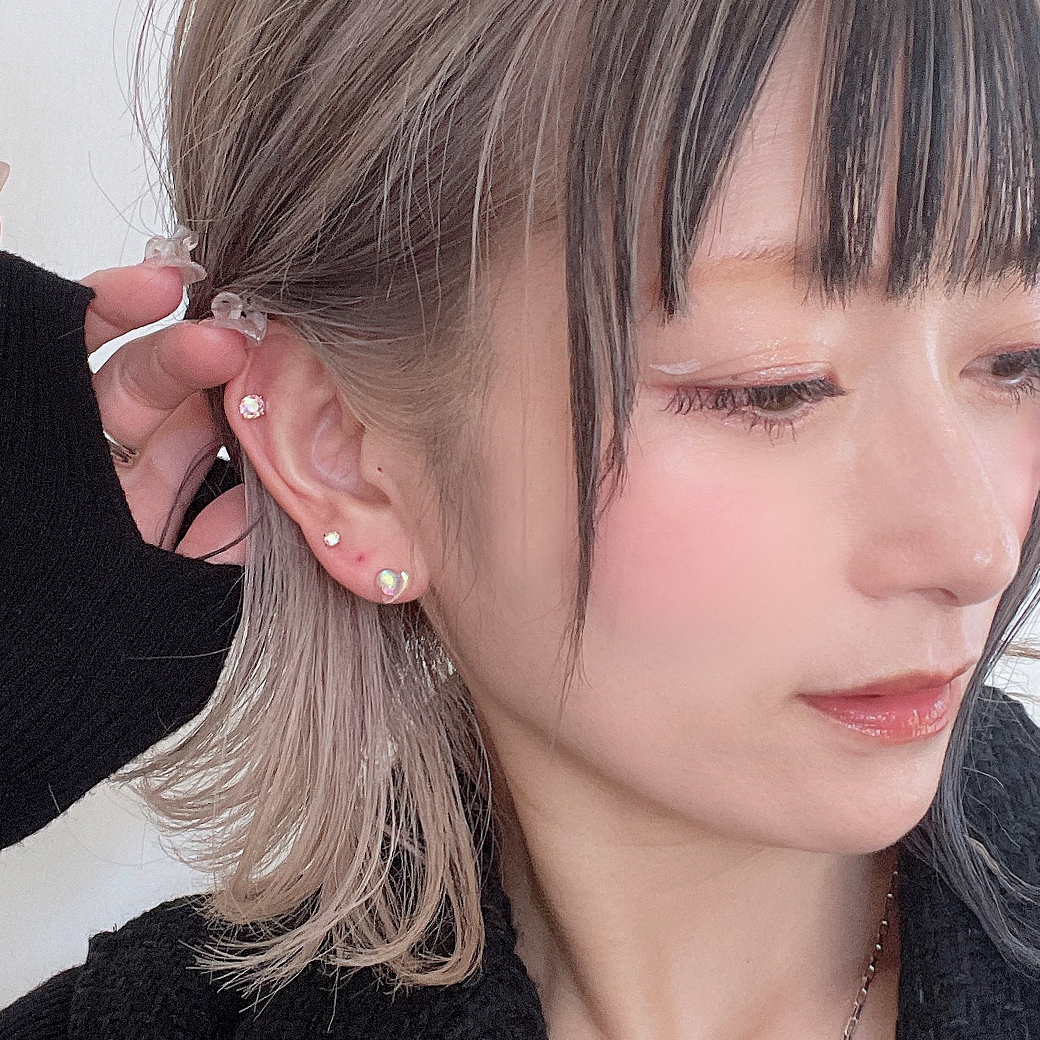 16G ］表情変わる オーロラ CZ 定番 シンプル ストレート 軟骨ピアス