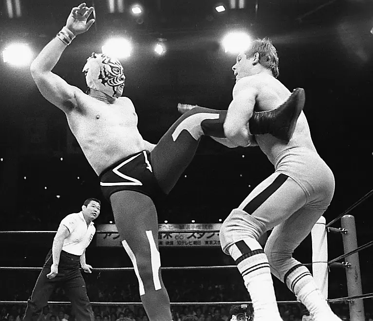 81年4月23日、ダイナマイト・キッド戦でタイガーマスク初登場