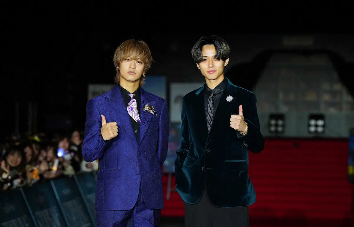 イベントに登場しフォトセッションに臨むKing＆Princeの永瀬廉（右