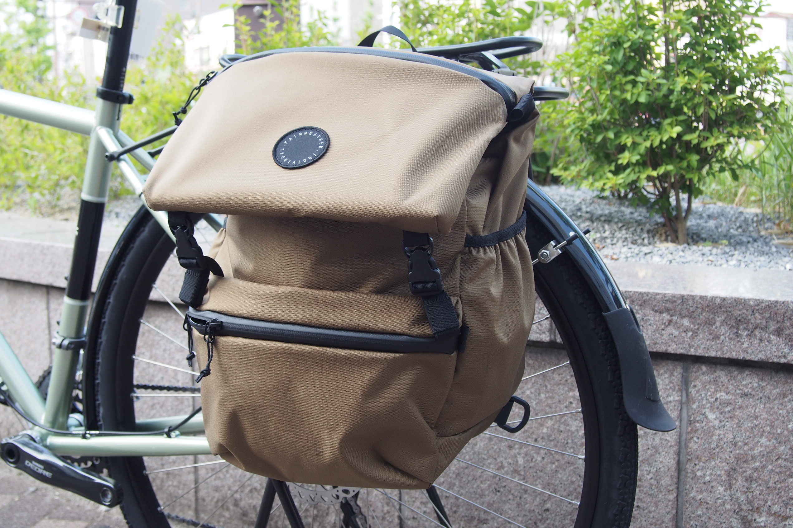 BLOG パニアxバックパックの2WAYがうれしい通勤・街乗り系バッグ