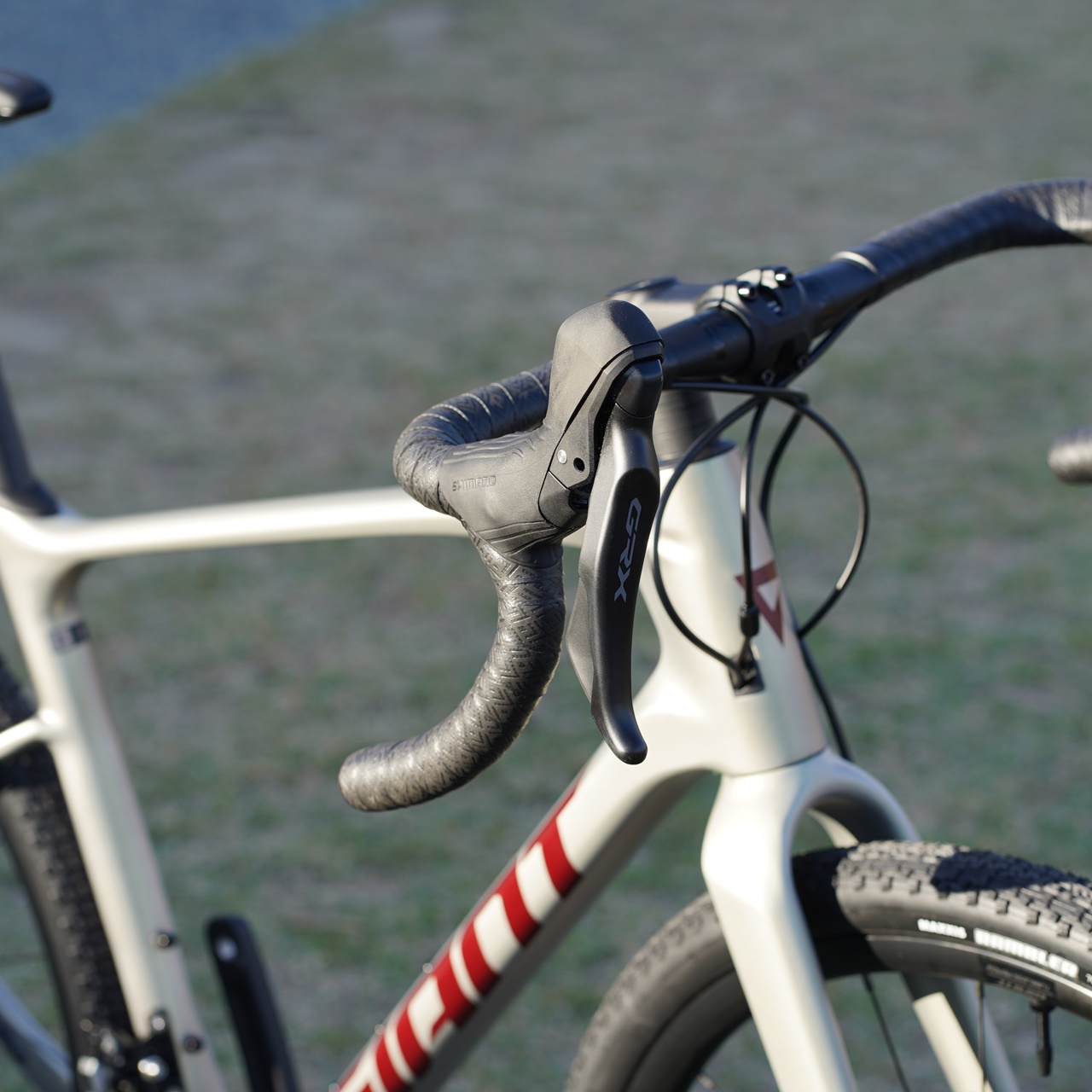 BLOG 【型落ちセール！】反則級。エアロレーシング⇔アドベンチャー