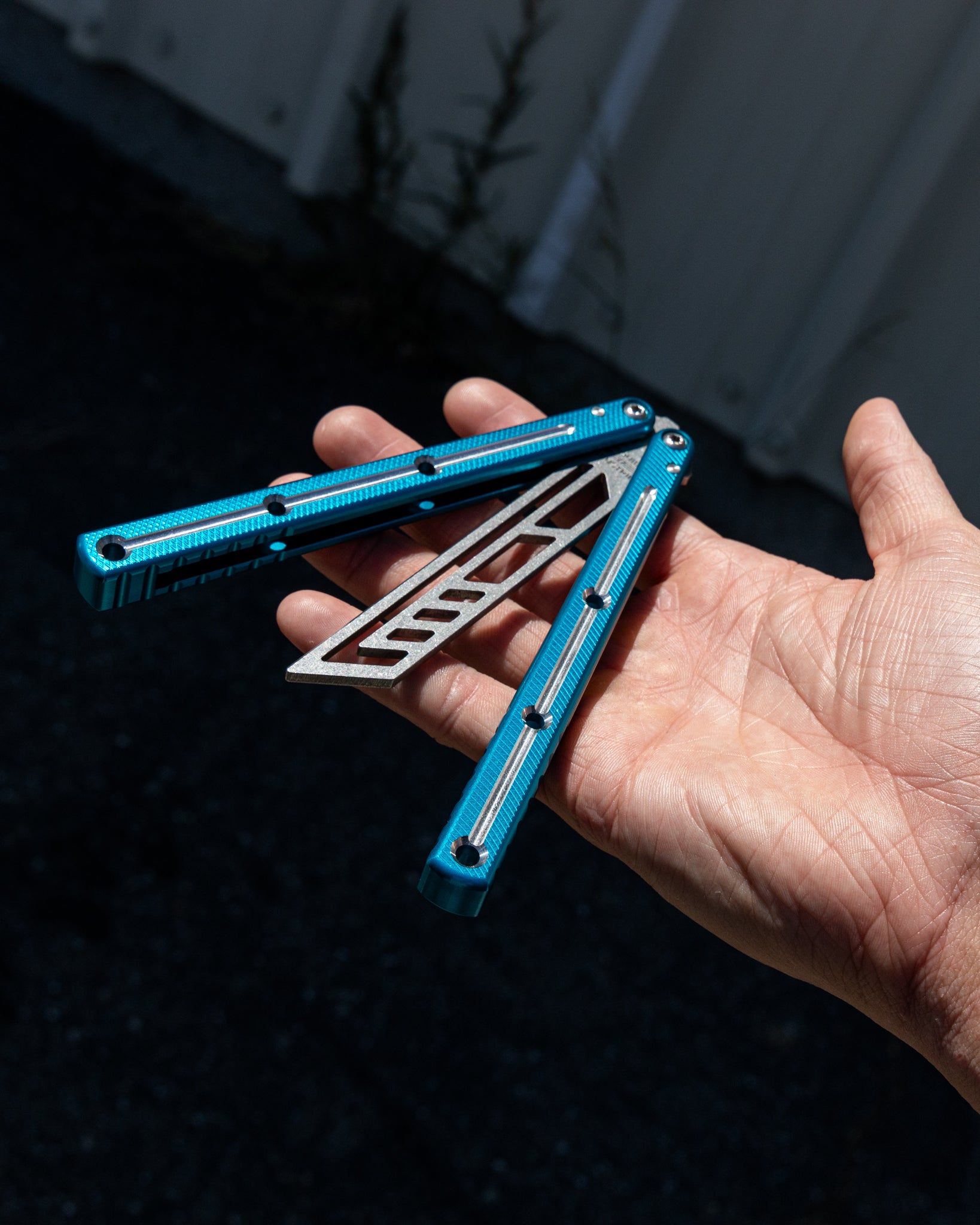 Dual-Tone Krake Raken Trainer V3 – Squid Industries