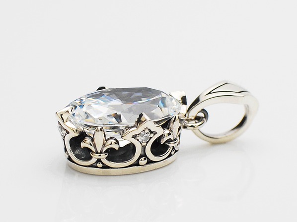 SACRED CROWN PENDANT/CL/Justin Davis（ジャスティンデイビス