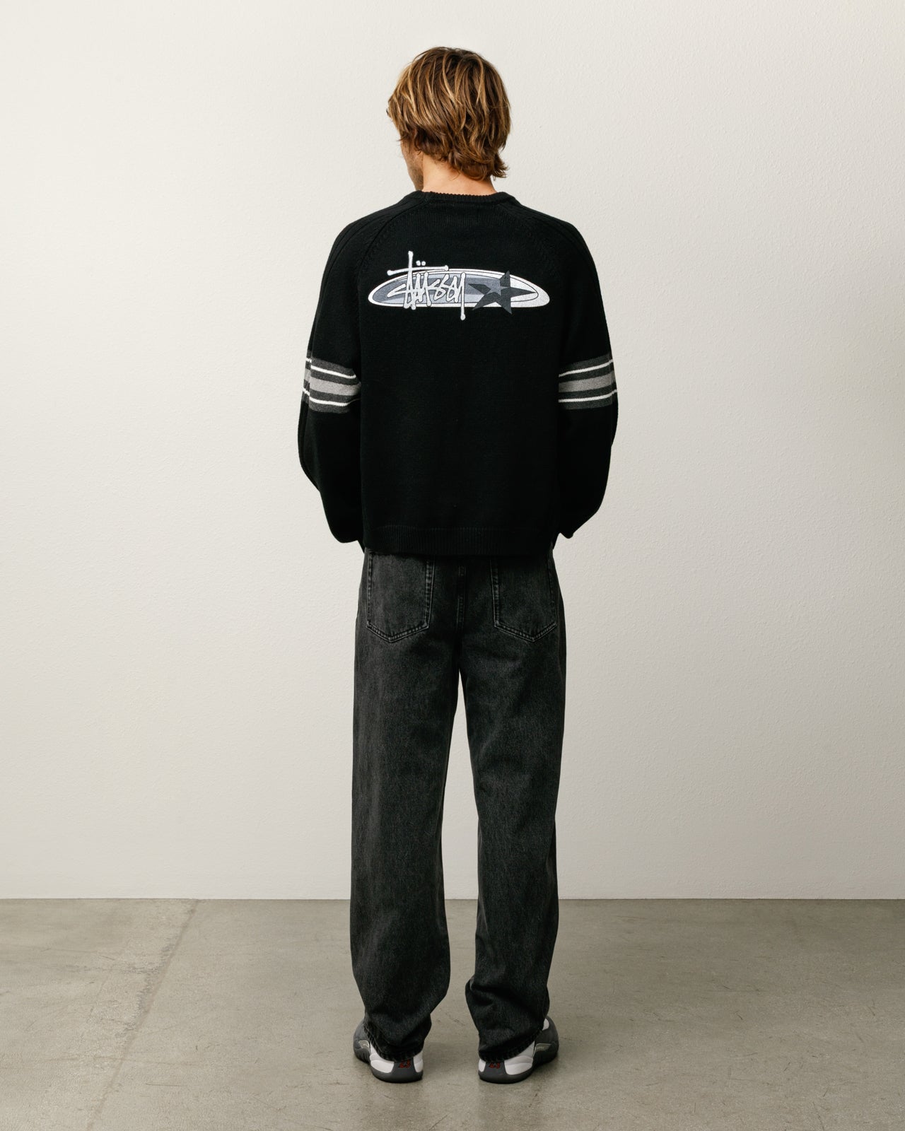 Stripe Raglan Crew – Black | Tops & Knits | Stüssy
